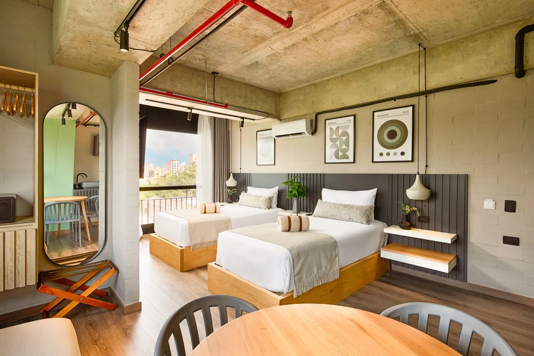 Twin Superior con dos camas en URBIT Social Lofts
